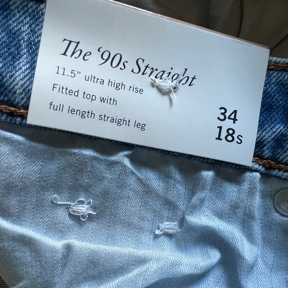 NWT Abercrombie & Fitch Ultra High Rise 90s Straight Jeans size 34 / 18 Short - Picture 9 of 10